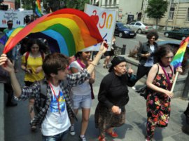 "Православные родители" напали на гей-парад. 27207.jpeg