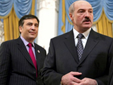 Лукашенко поздрваил Саакашвили с Днем независимости. 
