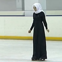 На коньках в хиджабе. 22059.jpeg