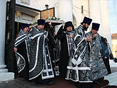 Православные христиане отмечают Великую пятницу. 