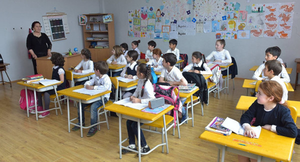 В школах Грузии планируют начать работать 10 тыс. новых учителей. образование, школы, учителя, Грузия