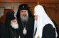 Осень патриархов: кто греет руки на разладе?