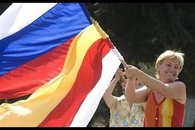 Южная Осетия заигрывает с Россией